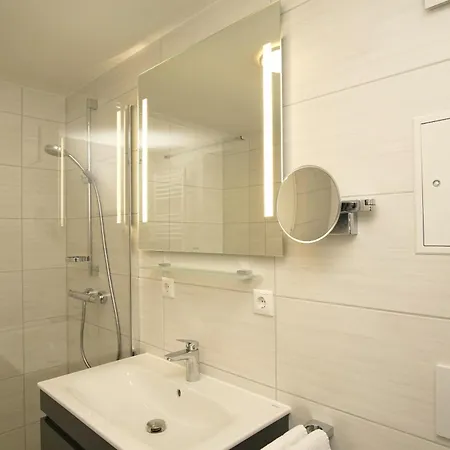 Апартаменты Rex Rugia Fewo15-1 Mit Schwimmbad Und Saunanutzung Im Ahoi-erlebnisbad Sellin